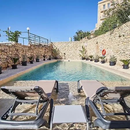 Vera With Private Pool Near Valletta Pieta